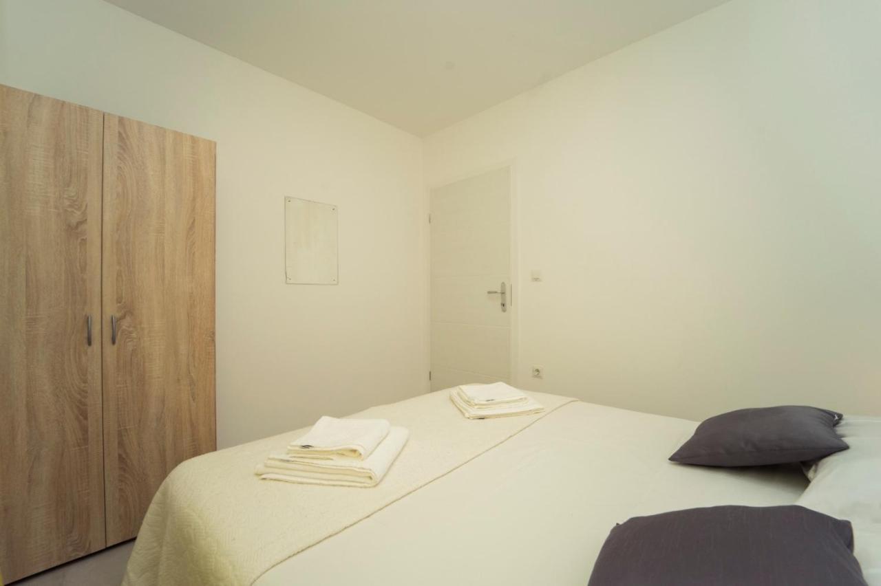 Svema Apartman Вела Лука Екстериор снимка